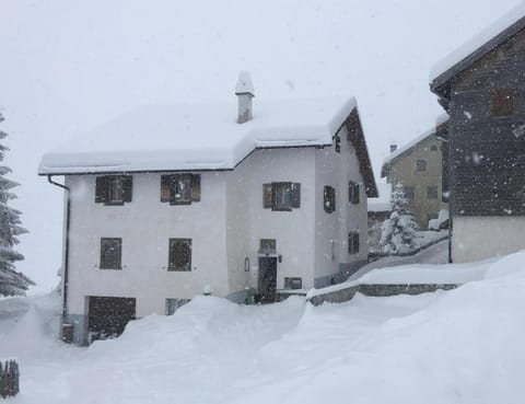 Ferienwohnung Visoura Apartment in Canton of Grisons