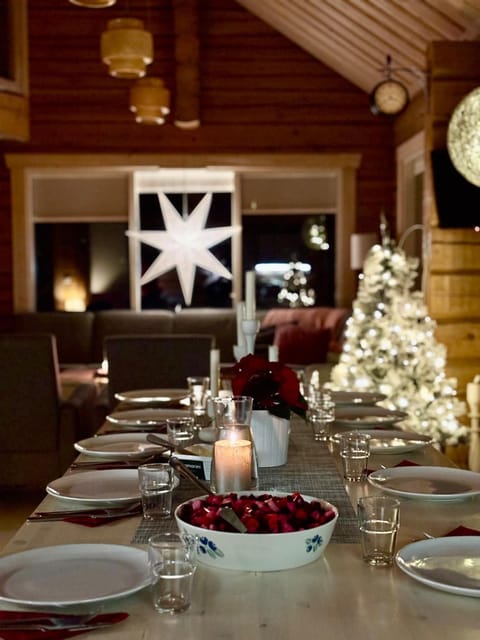 Food and drinks, Dining area