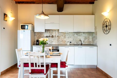 Kitchen or kitchenette, Dining area, dishwasher, oven, stove