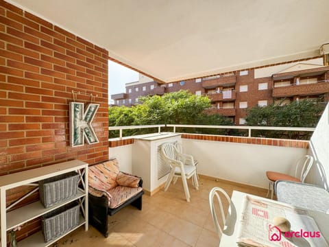View (from property/room), Balcony/Terrace, Dining area