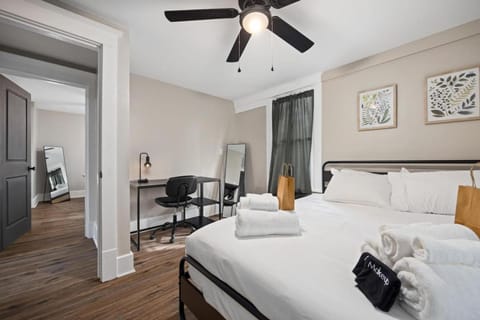 Charming 3BD Home for Long Stays House in East Peoria