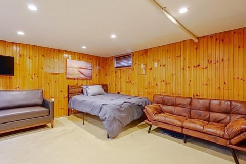 Sean's Bar - Private Apartment Apartment in Winchester