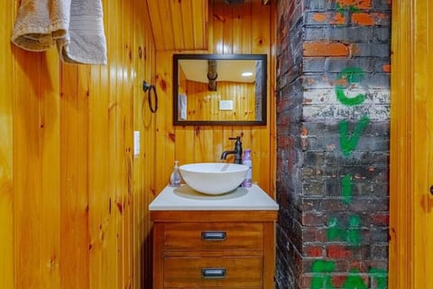 Sean's Bar - Private Apartment Apartment in Winchester