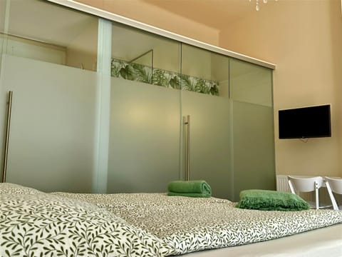 Bathroom, Photo of the whole room