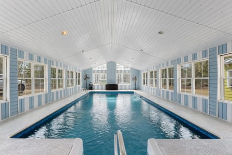 Master Suite Relaxing Retreat Pool, Spa, Art Studio, Breakfast Bed and Breakfast in Bay County