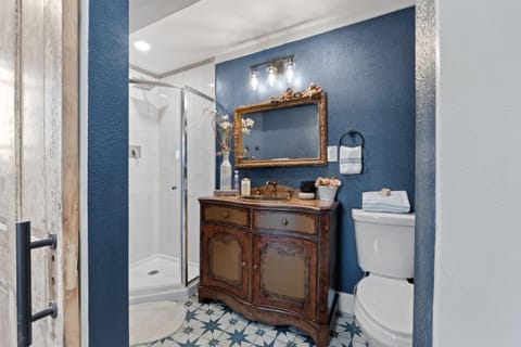 Master Suite Relaxing Retreat Pool, Spa, Art Studio, Breakfast Bed and Breakfast in Bay County