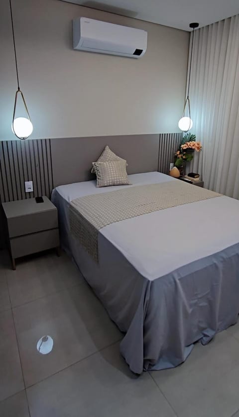 Bed, Photo of the whole room, Bedroom, air conditioner