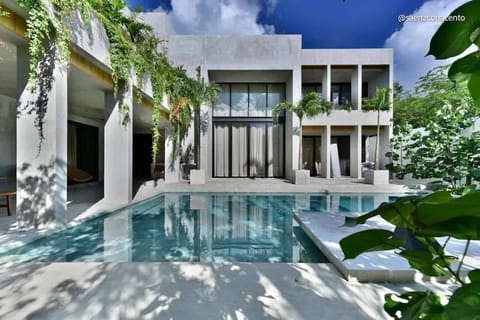 Property building, Day, Pool view, Swimming pool