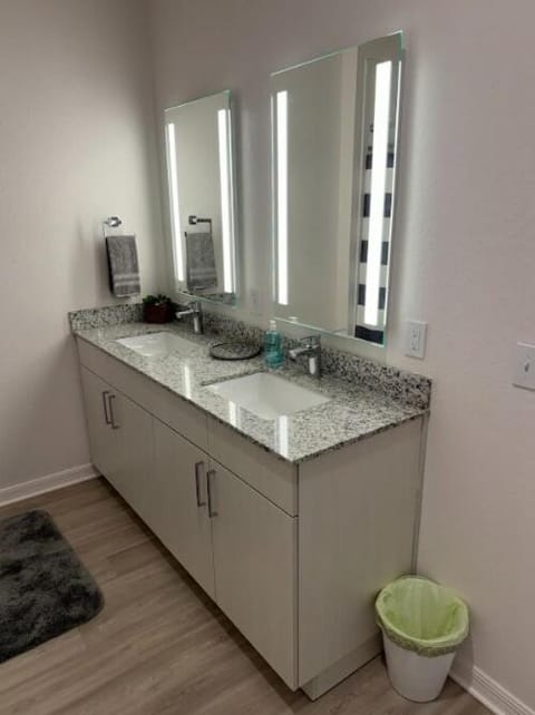 2B Balcony Lakeview-Fort Myers, FL Apartment in Fort Myers