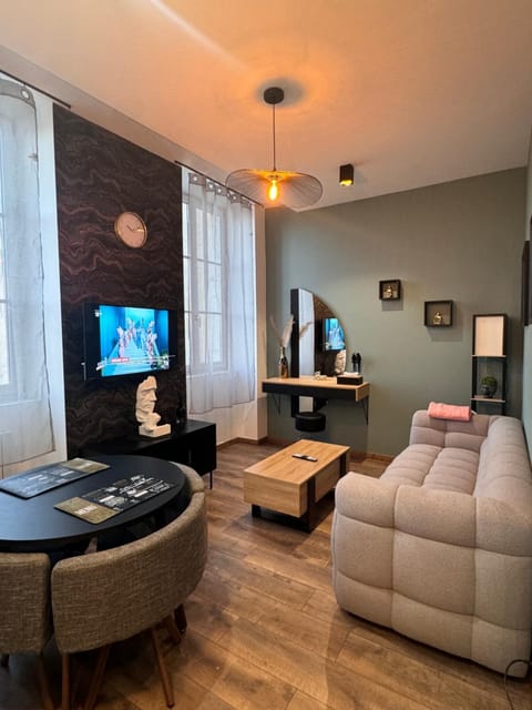 Évasion Urbaine, Vue sur la ville Apartment in Jura