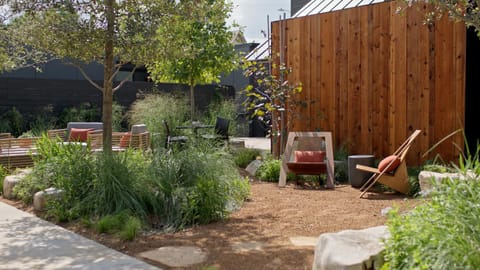 Spring, Day, Natural landscape, Summer, Garden, Garden, Decorative detail, Seating area, Garden view, Inner courtyard view