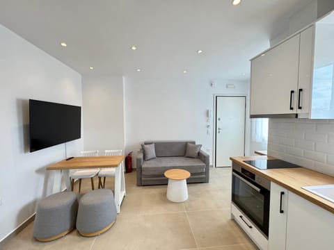 Living room, Dining area, kitchen