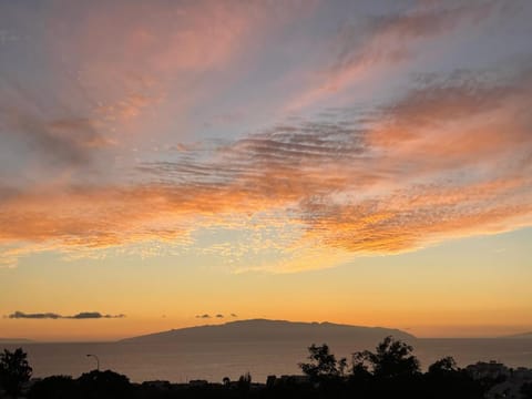Natural landscape, View (from property/room), Lake view, Landmark view, Landmark view, River view, Sea view, Sunset