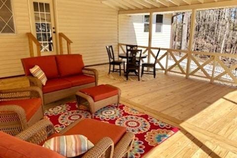 Lakeside Livin' in Fairfield Bay House in Fairfield Bay