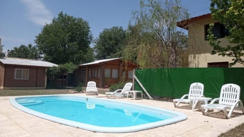 Patio, Day, Swimming pool