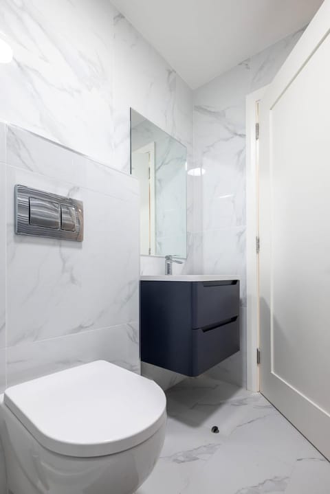 2nd Floor Stylish 2-Bed Apartment Apartment in Drogheda