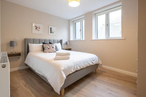 2nd Floor Stylish 2-Bed Apartment Apartment in Drogheda