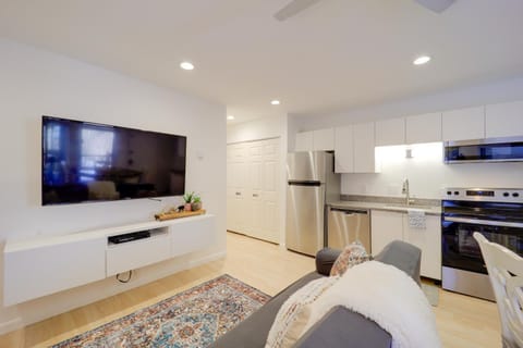 Ski, Hike and More! Couples Getaway in Beech Mtn Apartment in Beech Mountain