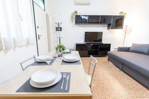 TV and multimedia, Seating area