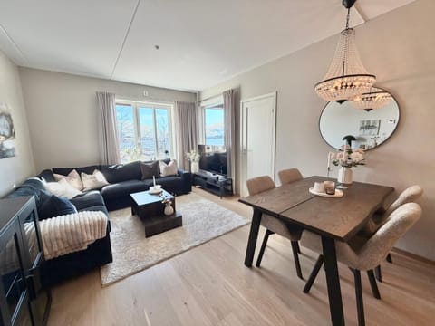 TV and multimedia, Living room, Dining area
