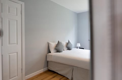 Enfield 5 bedroom - sleeps 6 House in Meath, Co. Meath, Ireland