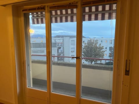 Proximity to the center with a view Apartment in Lausanne