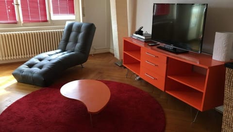 Proximity to the center with a view Apartment in Lausanne