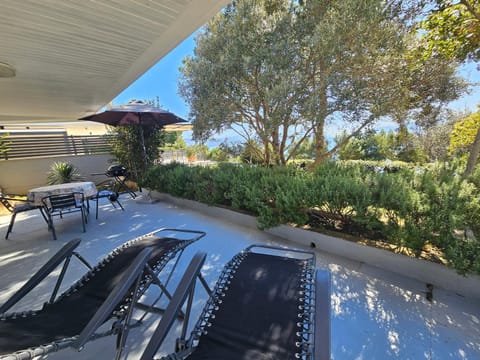 Patio, BBQ facilities, Garden, View (from property/room), Balcony/Terrace, Garden view, sunbed