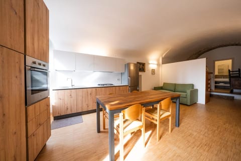 Kitchen or kitchenette, Seating area, Dining area, dishwasher, oven, stove