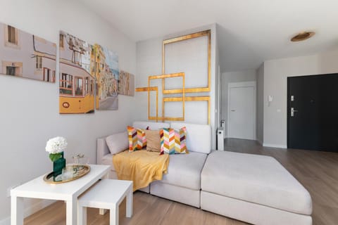 Living room, Photo of the whole room