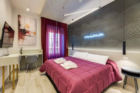 Bed, Photo of the whole room, Bedroom