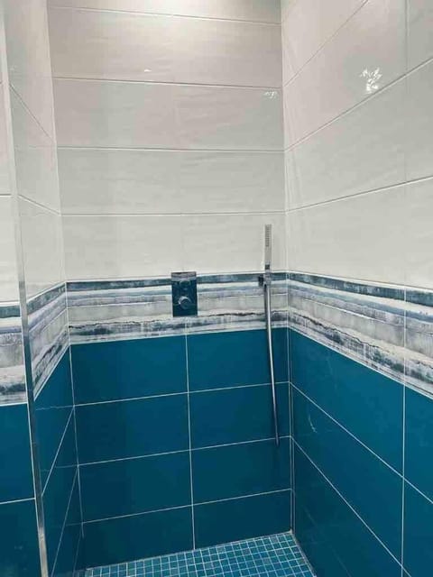 Le Victor Hugo Apartment in Paris