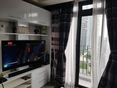 Communal lounge/ TV room, TV and multimedia