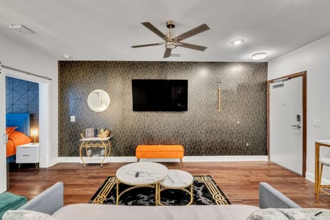 Communal lounge/ TV room, TV and multimedia