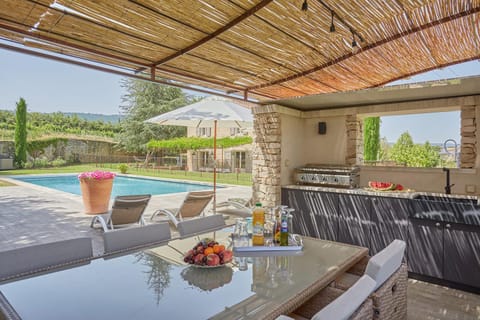 Patio, Facade/entrance, Garden, Dining area, Swimming pool