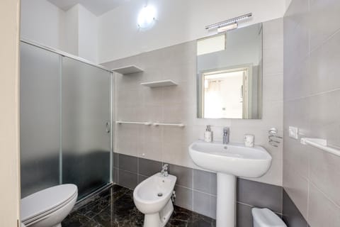 Bathroom, Living room