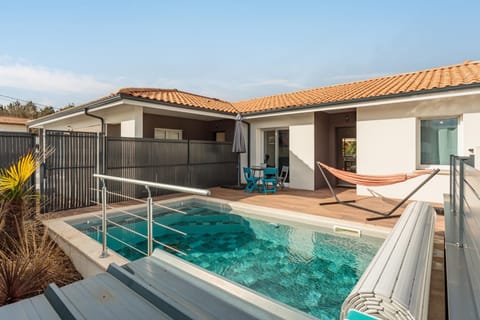 Patio, Swimming pool