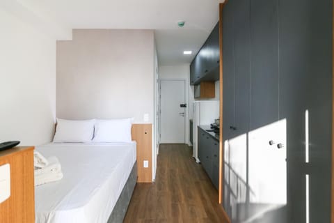 Bed, Kitchen or kitchenette, Photo of the whole room, Bedroom, wardrobe