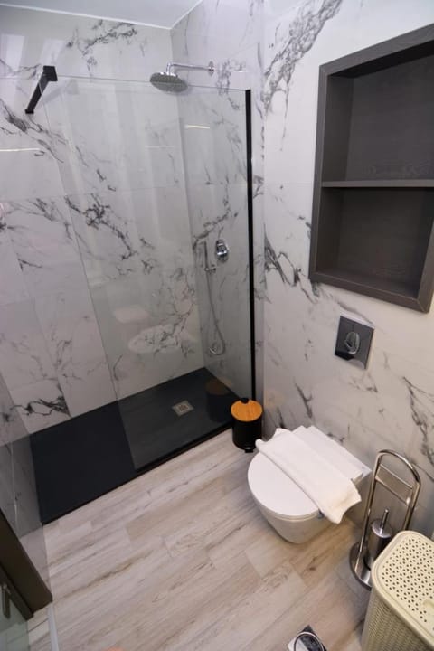 Chic Living 4 Apartment in Kavala