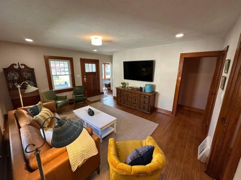 Vintage Charm on Elson Ave House in Ohio