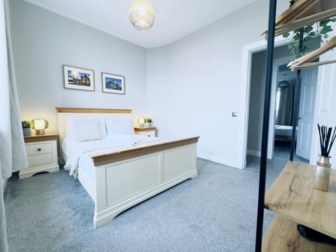 Top Floor Apartment with Castle Views Apartment in Edinburgh