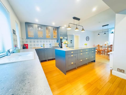 Top Floor Apartment with Castle Views Apartment in Edinburgh