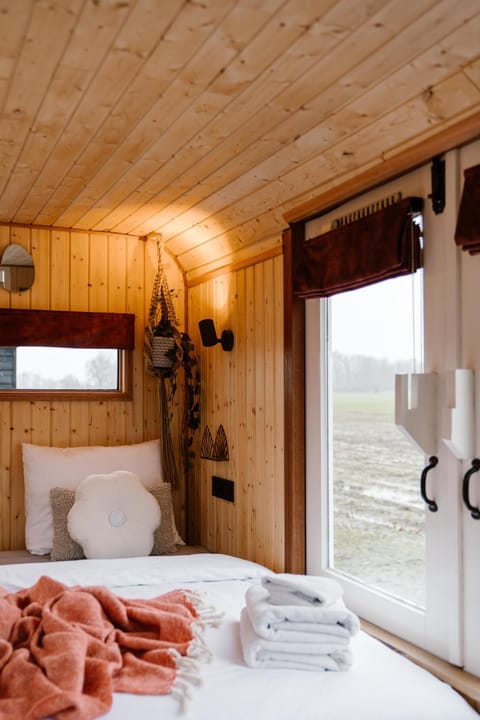 Bed, View (from property/room), Bedroom