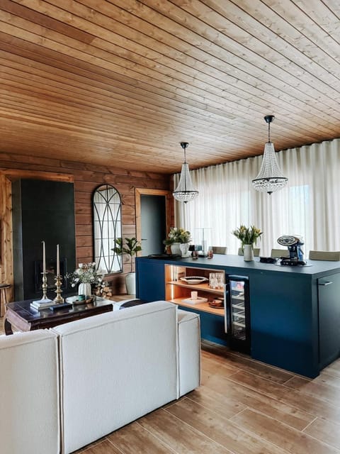Lounge or bar, Dining area