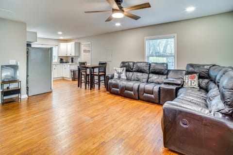 Home 14 Mi to Highpoint Health with Fenced Yard! House in Hendersonville