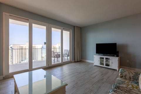 TV and multimedia, View (from property/room), Balcony/Terrace, Living room, Seating area