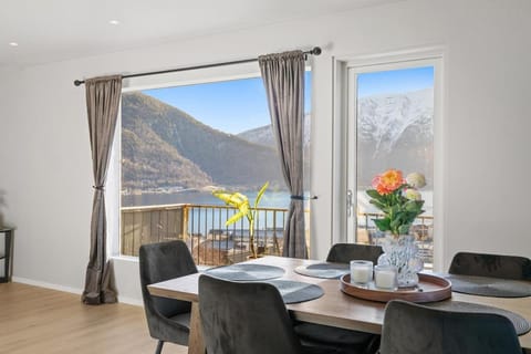 Natural landscape, View (from property/room), Balcony/Terrace, Living room, Dining area, Mountain view