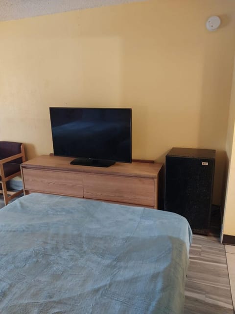 Bed, TV and multimedia