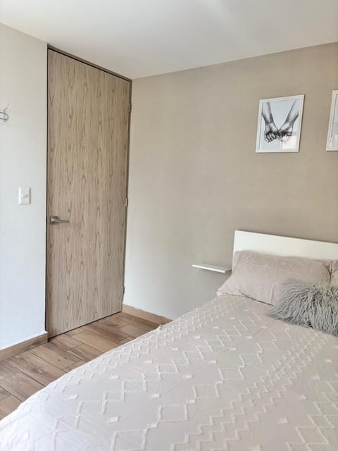 Bed, Photo of the whole room, Bedroom, wardrobe