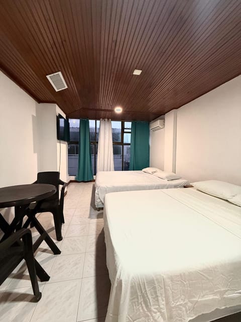 Bed, TV and multimedia, Bedroom